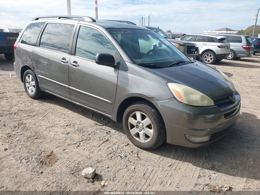 2005 TOYOTA SIENNA XLE