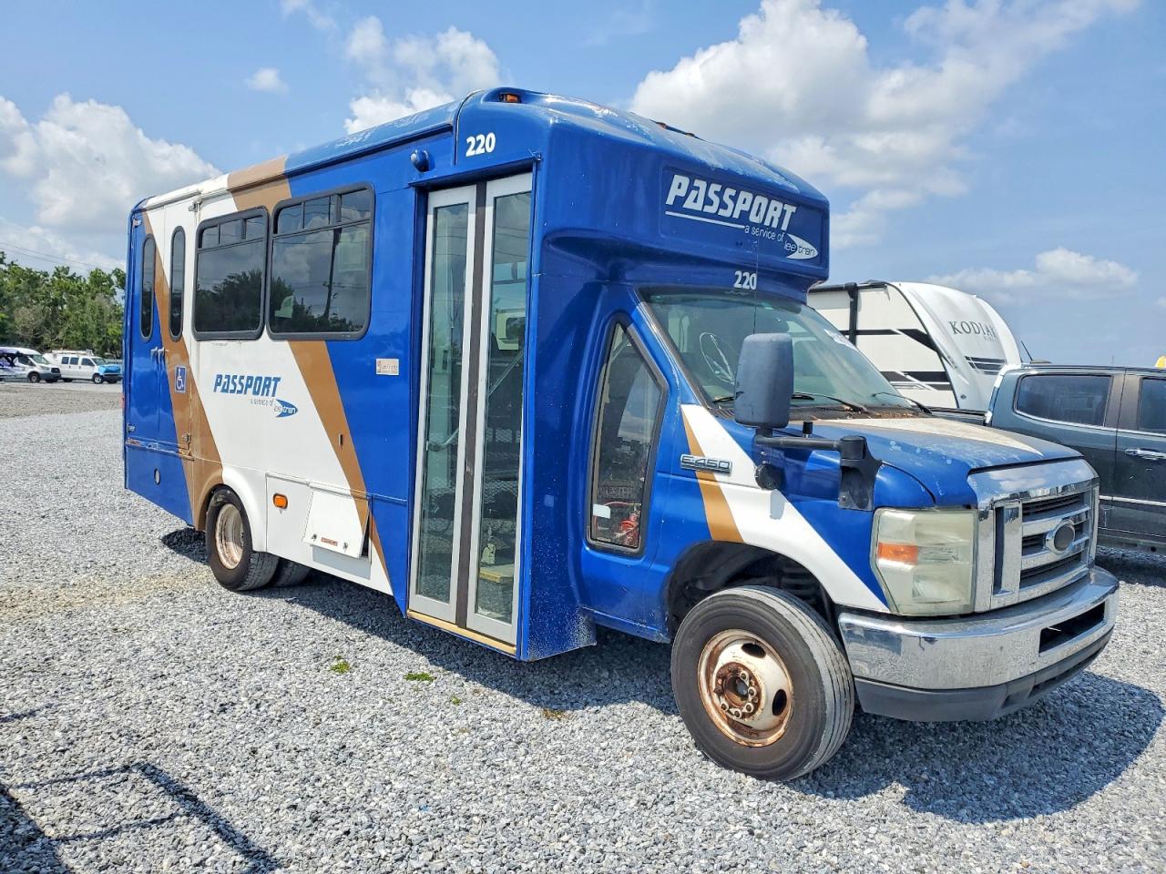 2016 FORD E450 SHUTTLE BUS